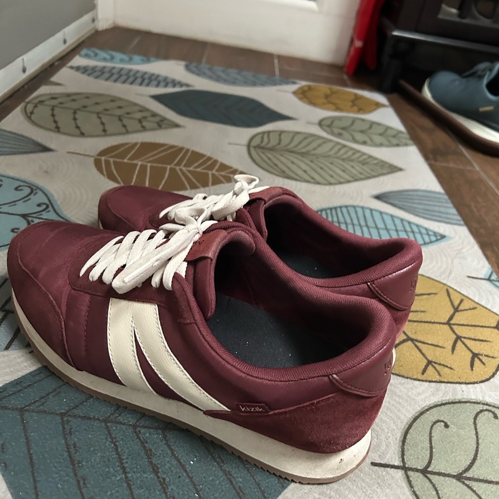 Kizik sneakers